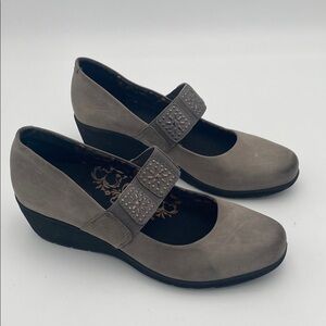 Aerotex Women's Gray Mary Jane Wedge leather Shoes 9.5 office casual comfort Y2K